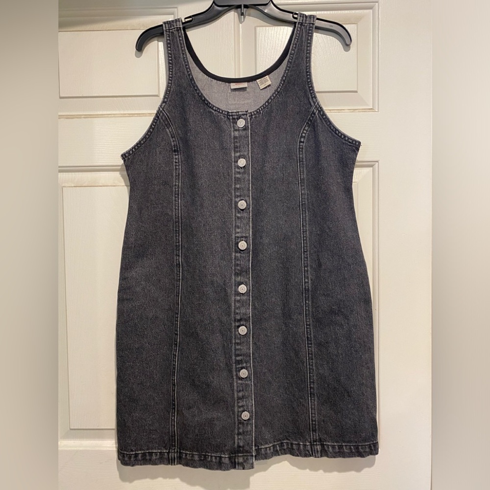 Levi’s denim jumper large - NEW